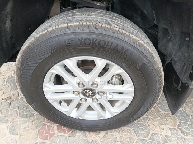 Toyota Tundra 2025 Gray