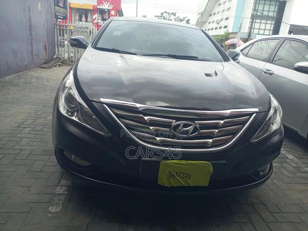 Hyundai Sonata 2010 Black