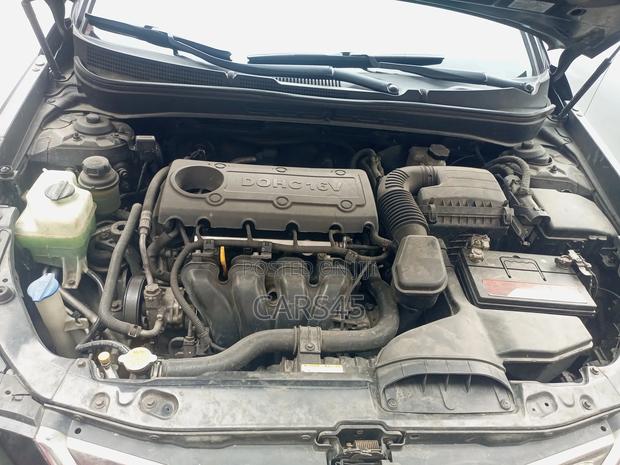 Hyundai Sonata 2010 Black