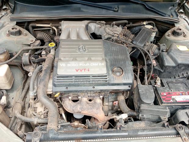 Toyota Avalon 2004 Gray