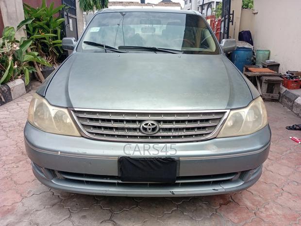 Toyota Avalon 2004 Gray