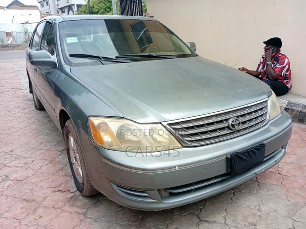 Toyota Avalon 2004 Gray