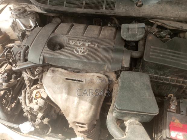 Toyota Camry Base 4dr Sedan (2.5L 4cyl 6M) 2010 Silver