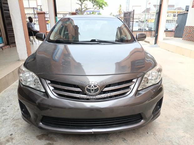 Toyota Corolla 2013 Gray