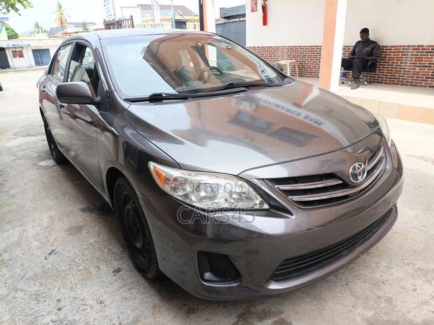 Toyota Corolla 2013 Gray