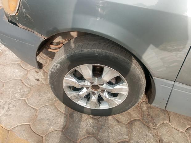 Toyota Sienna 1999 Gray