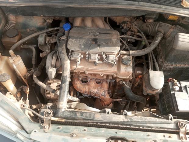 Toyota Sienna 1999 Gray