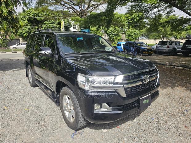 Toyota Land Cruiser 5.7 V8 VX-S 2011 Black