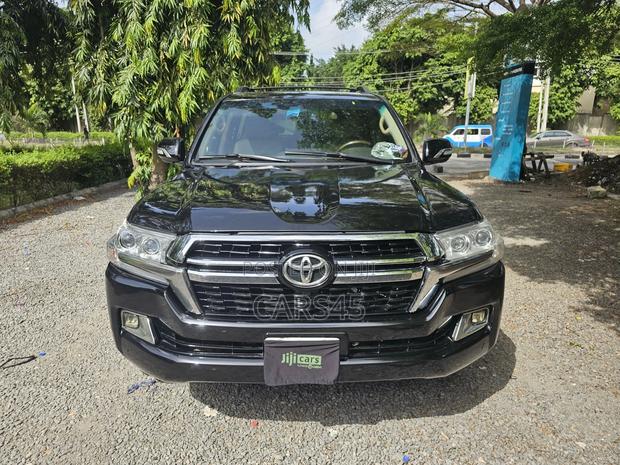 Toyota Land Cruiser 5.7 V8 VX-S 2011 Black