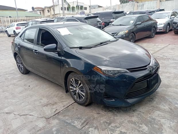 Toyota Corolla 2018 Black