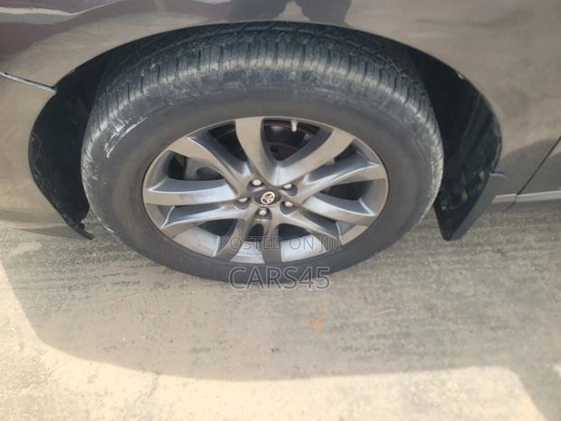 Toyota Venza 2011 Gray