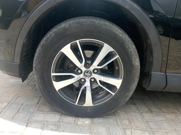 Toyota RAV4 2017 Black
