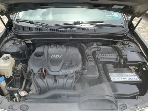 Hyundai Sonata 2011 Black