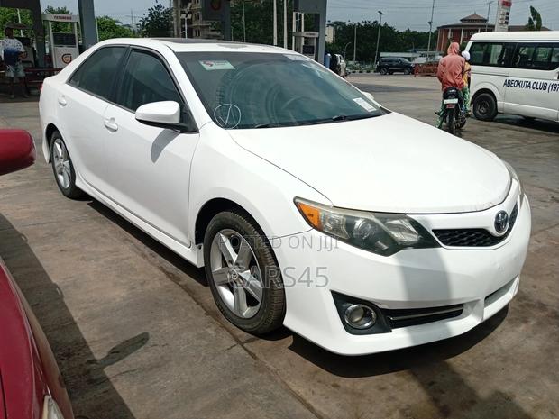 Toyota Camry 2012 White