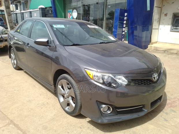 Toyota Camry 2014 Gray