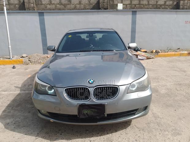 BMW 523i 2008 Gray