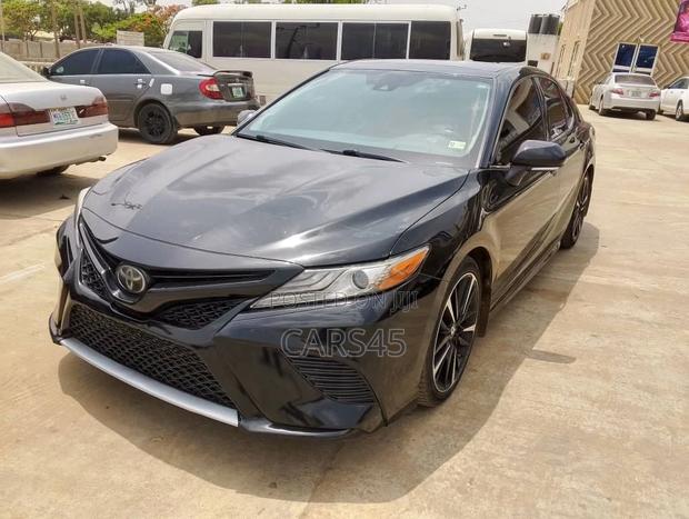 Toyota Camry XSE V6 (3.5L V6 8A) 2019 Black