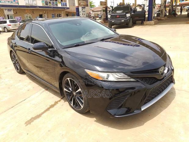 Toyota Camry XSE V6 (3.5L V6 8A) 2019 Black