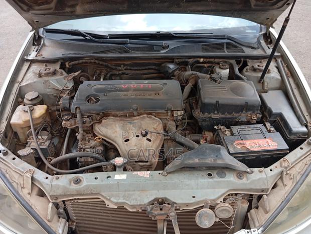 Toyota Camry 2005 Silver