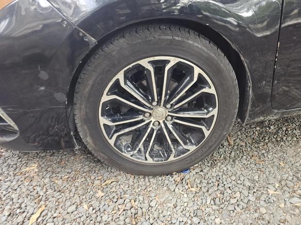 Toyota Corolla 2014 Black