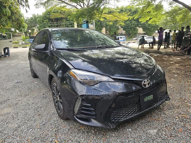 Toyota Corolla 2014 Black