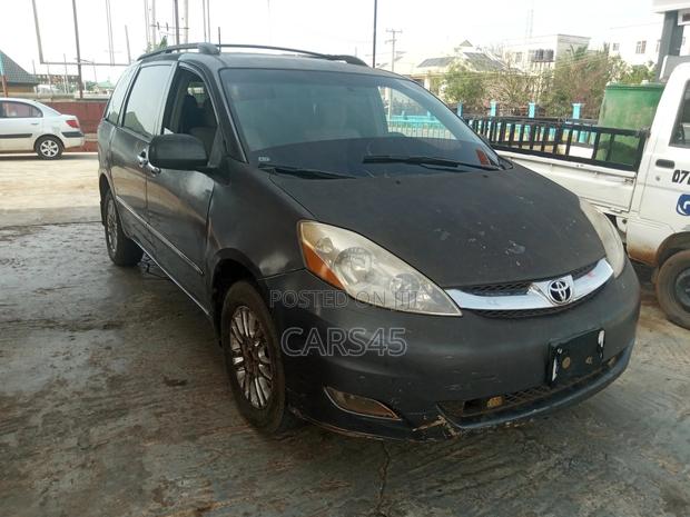 Toyota Sienna 2007 Gray