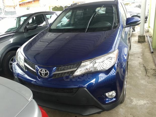 Toyota RAV4 2015 Blue