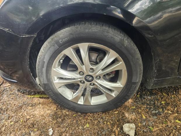Hyundai Sonata 2012 Black