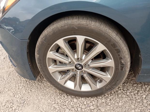 Hyundai Sonata 2016 Blue