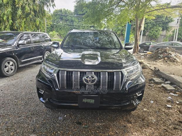 Toyota Land Cruiser Prado 2011 Black