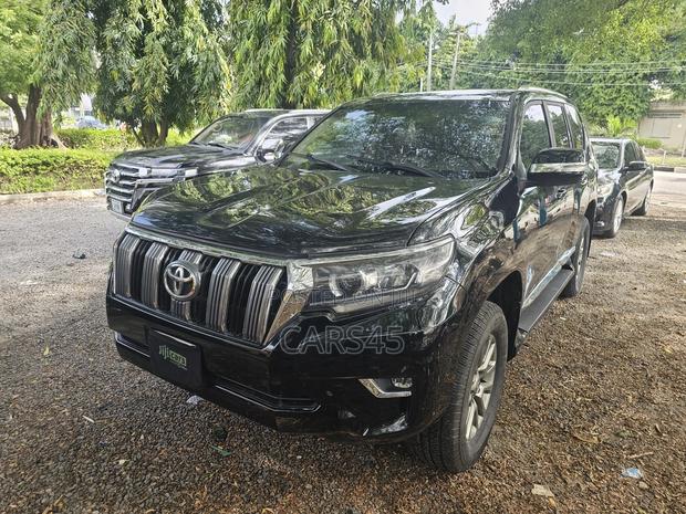 Toyota Land Cruiser Prado 2011 Black