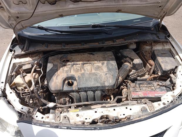 Toyota Corolla 2010 White