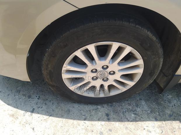 Toyota Sienna 2008 Gold