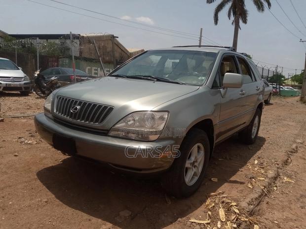 Lexus RX 2000 Green