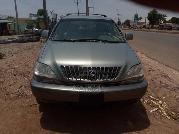 Lexus RX 2000 Green