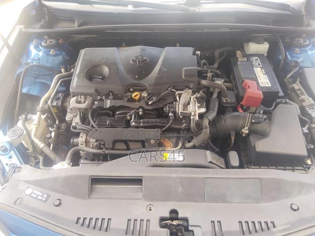 Toyota Camry 2019 Blue