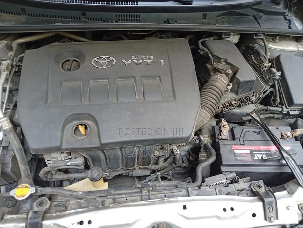 Toyota Corolla 2016 Silver