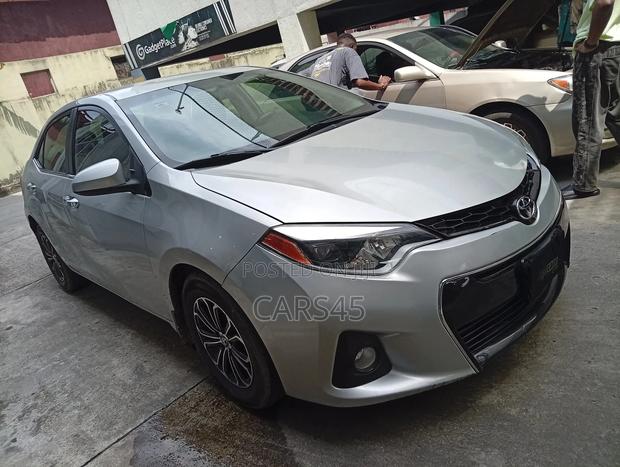 Toyota Corolla 2016 Silver