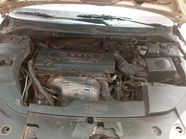 Toyota Avensis 2007 Gold