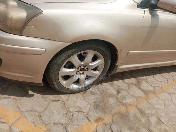 Toyota Avensis 2007 Gold