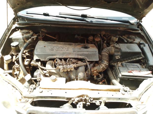 Toyota Corolla 2005 Gray