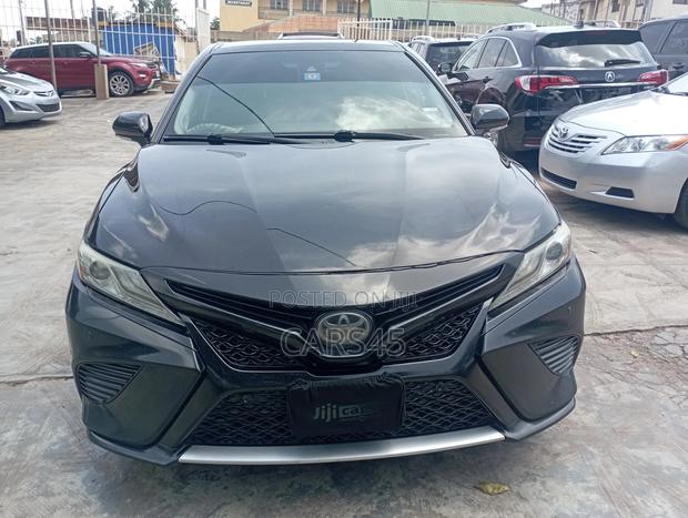 Toyota Camry 2018 Black