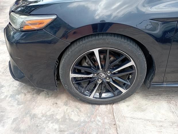 Toyota Camry 2018 Black