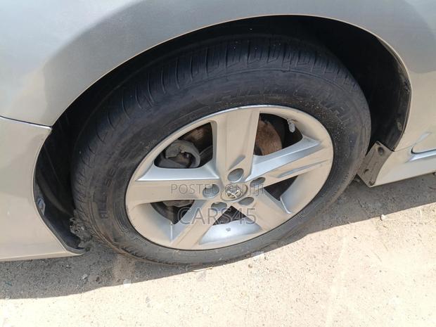 Toyota Camry 2014 Silver