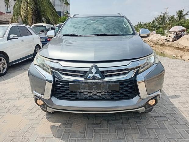 Mitsubishi Pajero Sport GLX 2019 Gray