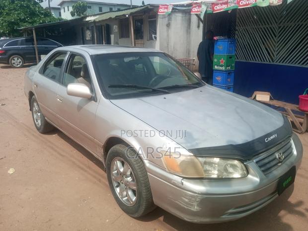 Toyota Camry CE 4dr Sedan (2.2L 4cyl 4A) 2000 Gray