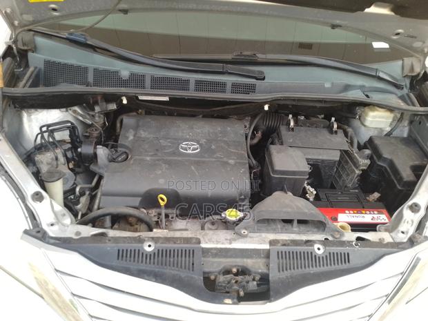 Toyota Sienna 2015 Gray