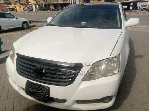 Toyota Avalon 2008 White