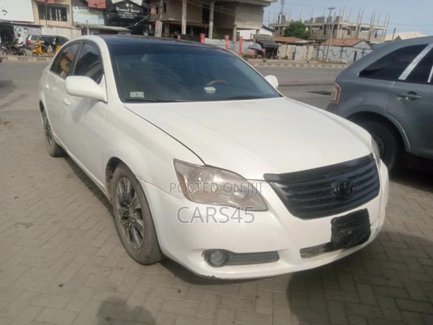 Toyota Avalon 2008 White