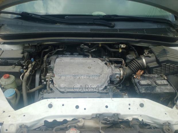 Honda Odyssey 2010 White